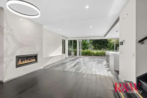 Property photo of 11 Fairway Circuit Strathfield NSW 2135