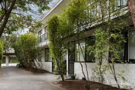 2/13 Crimea St, St Kilda, VIC 3182