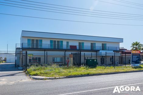 35 Truganina Rd, Malaga, WA 6090