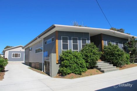 11 Peel St, Toukley, NSW 2263