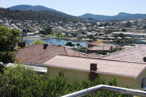 2/4 Kaoota Rd, Rose Bay, TAS 7015