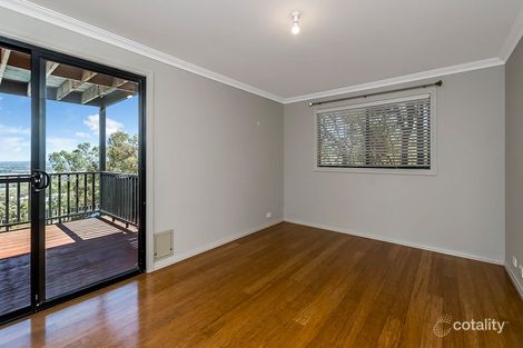Property photo of 11 Sapphire Court Mount Richon WA 6112