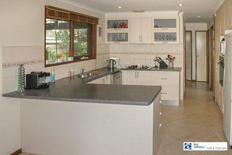 Property photo of 5 Tara Place Dandenong North VIC 3175