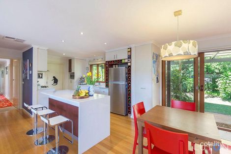 Property photo of 2 Lamb Place Chifley ACT 2606