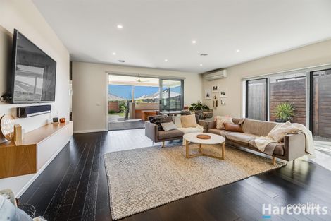 Property photo of 5 Bexley Boulevard Drouin VIC 3818