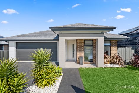 Property photo of 17 Flannery Drive Calderwood NSW 2527