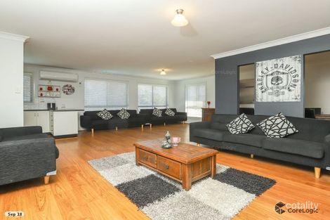 Property photo of 18 Cottonwood Chase Fletcher NSW 2287