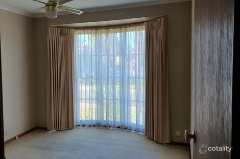 Property photo of 6 Mockridge Drive Kangaroo Flat VIC 3555