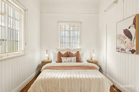 Property photo of 723 Logan Road Greenslopes QLD 4120