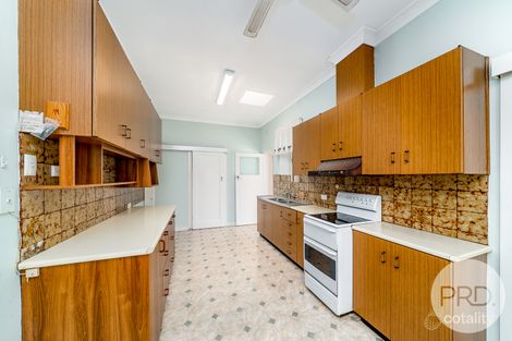 Property photo of 47 Heydon Avenue Turvey Park NSW 2650