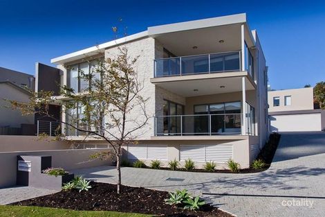 1/11 Andrew St, Scarborough, WA 6019