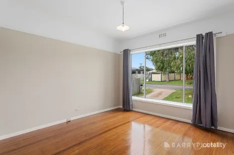 Property photo of 48 Whitehead Grove Rosebud VIC 3939