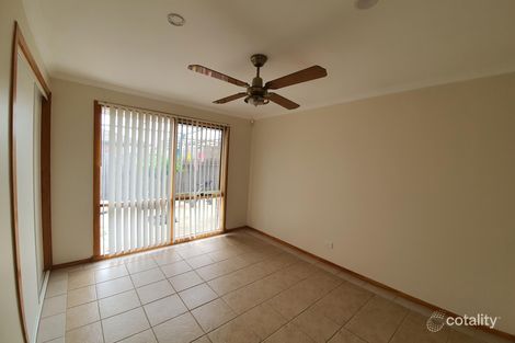 Property photo of 2/21 Reaburn Avenue St Albans VIC 3021