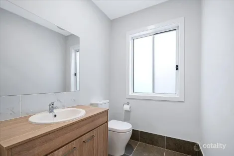 Property photo of 30 Bexhill Street Colebee NSW 2761