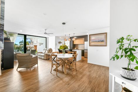 Property photo of 9/20 Beach Road Maroochydore QLD 4558