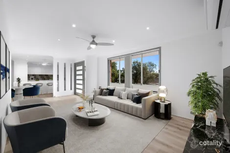 Property photo of 82 Cleopatra Drive Rosemeadow NSW 2560