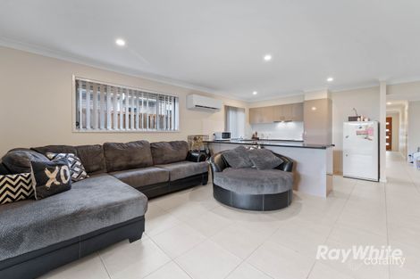 13 Stockyard Lane, Park Ridge, QLD 4125