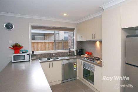 Property photo of 10 Hogan Street Cranbourne East VIC 3977