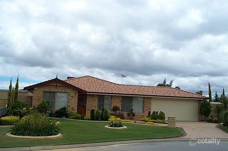 11 CADIZ PL, WARNBRO, WA 6169