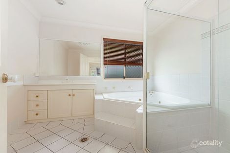 Property photo of 19 Mozart Place Mount Ommaney QLD 4074