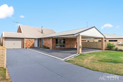 Property photo of 4 Oomoo Place South Yunderup WA 6208