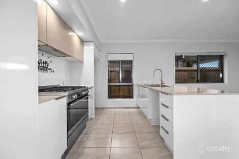 Property photo of 40 Cambridge Way Ripley QLD 4306