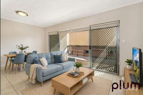 2/69 Durham St, St Lucia, QLD 4067