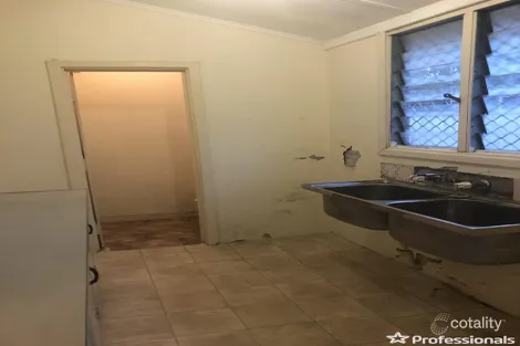 Property photo of 7 Hopkinson Way Wilson WA 6107