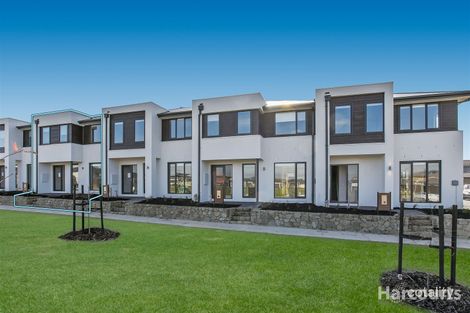 Property photo of 13 Lopes Walk Clyde North VIC 3978