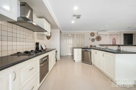 Property photo of 20 Sugarloaf Bend Brookfield VIC 3338