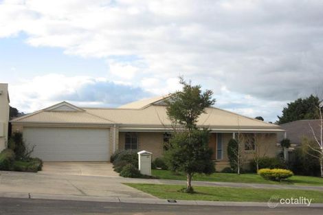 Property photo of 20 Shannon Way Berwick VIC 3806