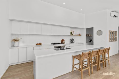 Property photo of 85 Mamic Boulevard Fraser Rise VIC 3336