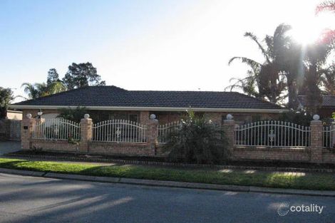 33 Heysen Cres, West Lakes Shore, SA 5020