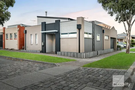 11 Thirlestane Pl, Craigieburn, VIC 3064