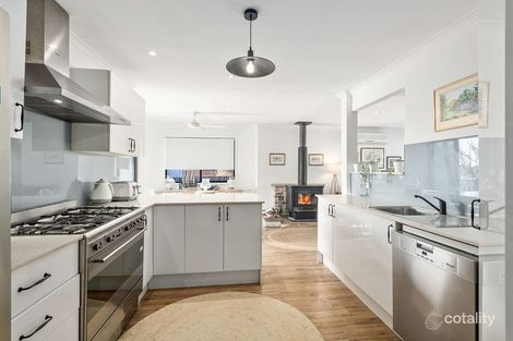 Property photo of 36 Cherry Tree Close Moss Vale NSW 2577