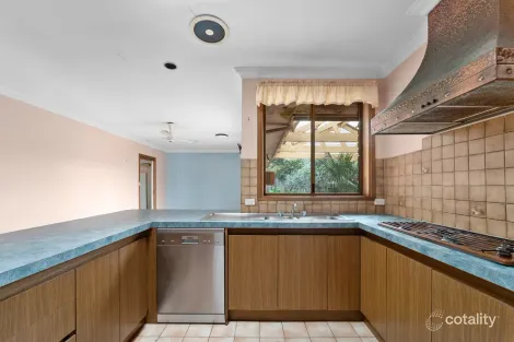 Property photo of 3 Rebecca Close Frankston VIC 3199
