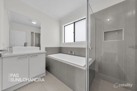 Property photo of 195 Morison Road Cranbourne East VIC 3977