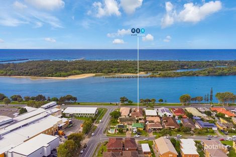 2/4 Keith Compton Dr, Tweed Heads, NSW 2485