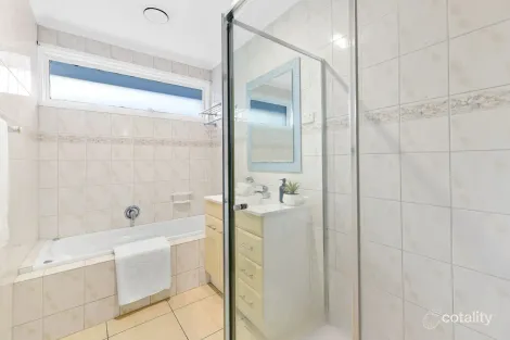 Property photo of 19 Serpentine Road Keysborough VIC 3173