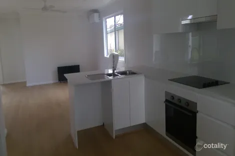 Property photo of 5 Salamaua Crescent Holsworthy NSW 2173