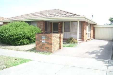 2/10 Tamarisk Rd, Narre Warren, VIC 3805