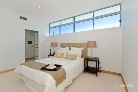 Property photo of 2/20 Jefferson Lane Palm Beach QLD 4221