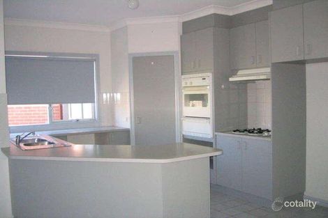 Property photo of 2 Rob Close Hoppers Crossing VIC 3029