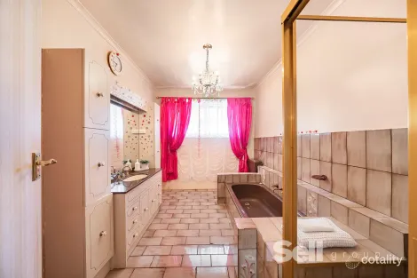 Property photo of 84 Windsor Avenue Springvale VIC 3171