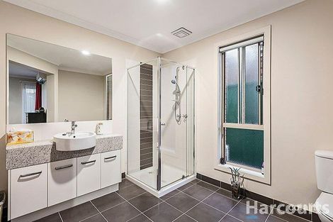 Property photo of 16 Coleridge Way South Morang VIC 3752
