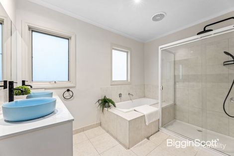 Property photo of 4 Margaret Street Doncaster East VIC 3109