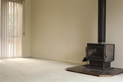 Property photo of 6 Sunny Park Close Gisborne VIC 3437