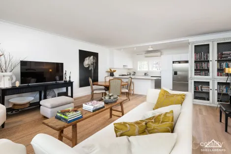 2/2 Freshwater Pde, Claremont, WA 6010