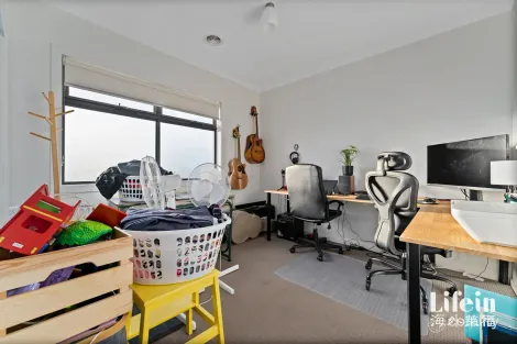 Property photo of 67 Mulloway Drive Point Cook VIC 3030