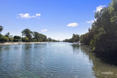 61/170 Bardon Ave, Burleigh Waters, QLD 4220